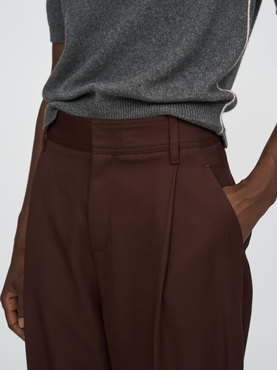 Mid Rise Single Pleat Front Trouser in Bitter Chocolate – Maria