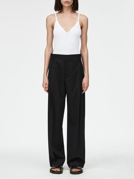 Mid Rise Single Pleat Front Pant in Black